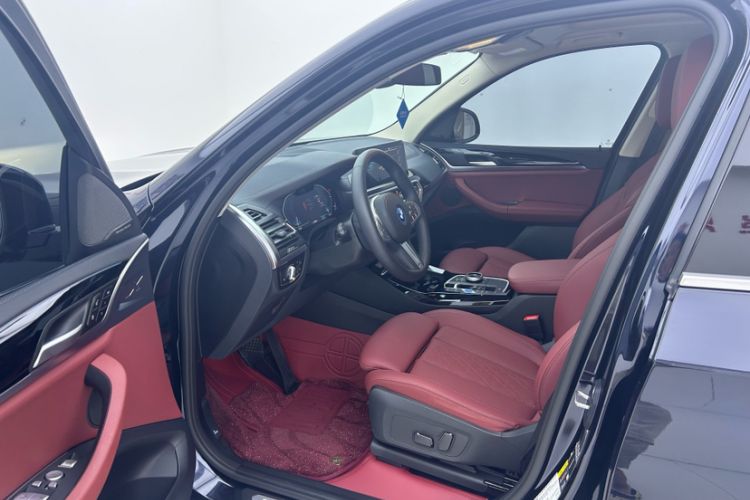 Used BMW iX3 2024 Leading Model Interior 4