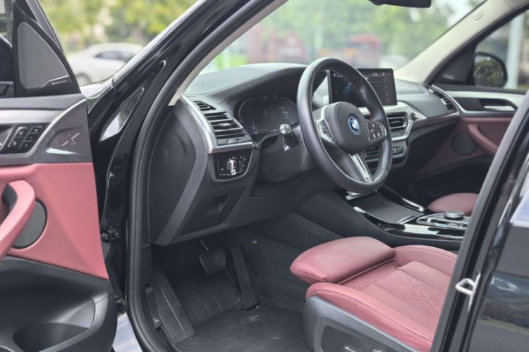 Used BMW iX3 2024 Leading Type Interior 4