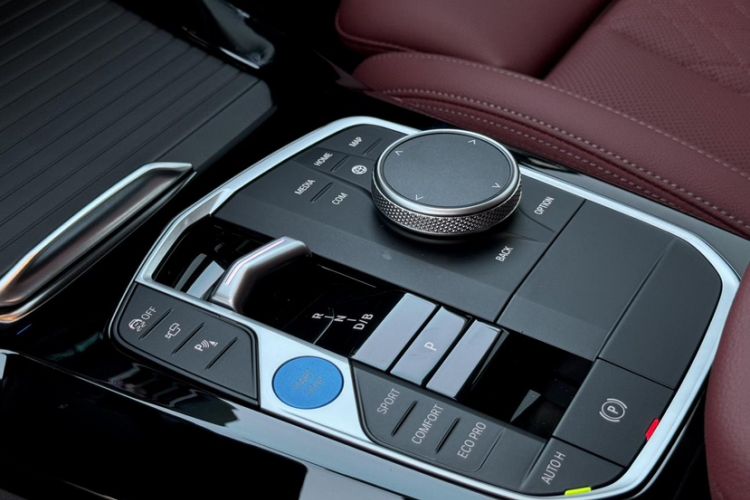 Used BMW iX3 2024 Leading Type Interior 8