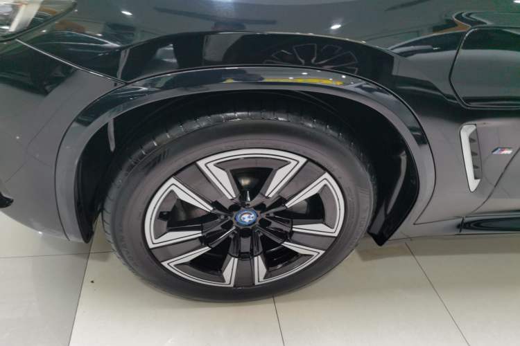 Used BMW iX3 2024 Leading Model Left Front Wheel Hub