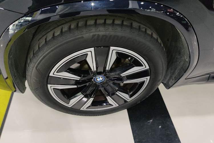 Used BMW iX3 2024 Leading Model Left Front Wheel Hub