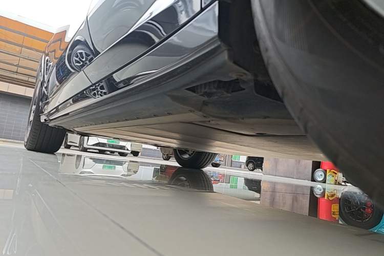 Used BMW iX3 2024 Leading Model Left Side Sill