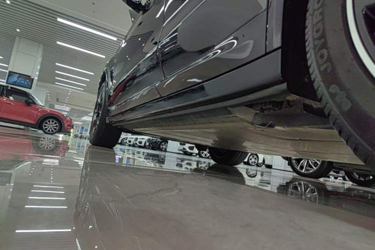 Used BMW iX3 2024 Leading Type Left Side Sill