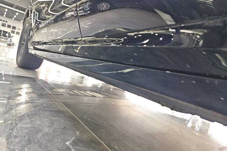 Used BMW iX3 2024 Leading Model Left Side Sill