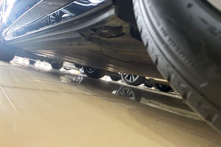 Used BMW iX3 2024 Leading Model Left Side Sill