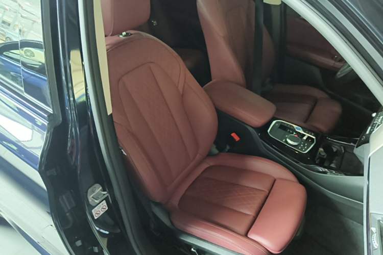 Used BMW iX3 2024 Leading Type Right Front Seat