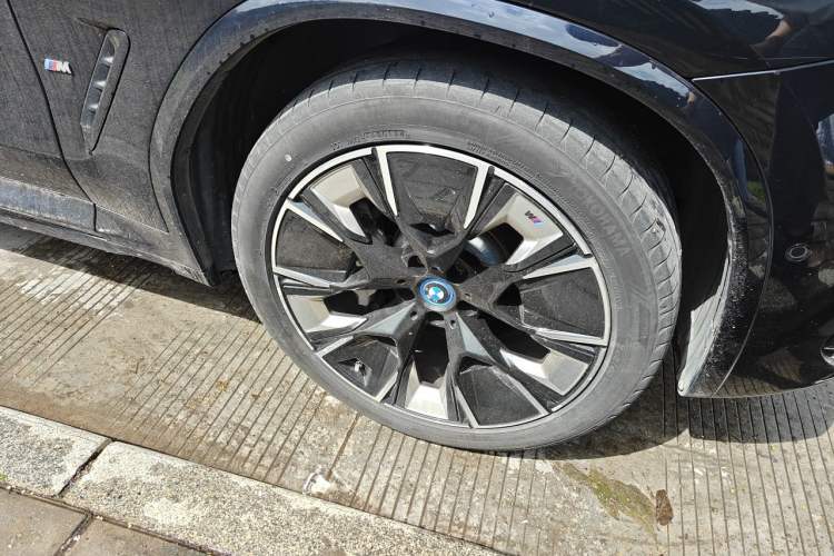 Used BMW iX3 2024 Leading Type Right Front Wheel Hub