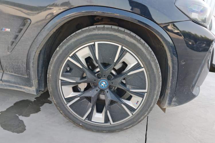 Used BMW iX3 2024 Leading Type Right Front Wheel Hub