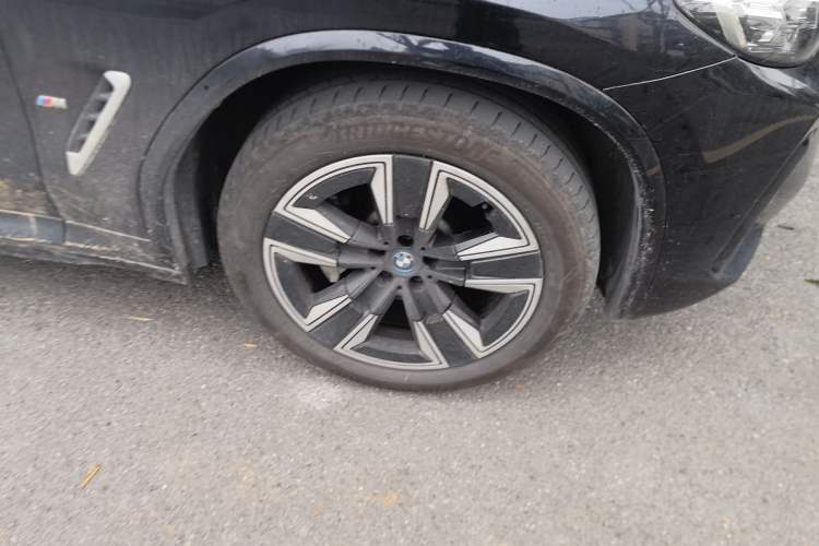 Used BMW iX3 2024 Leading Model Right Front Wheel Hub