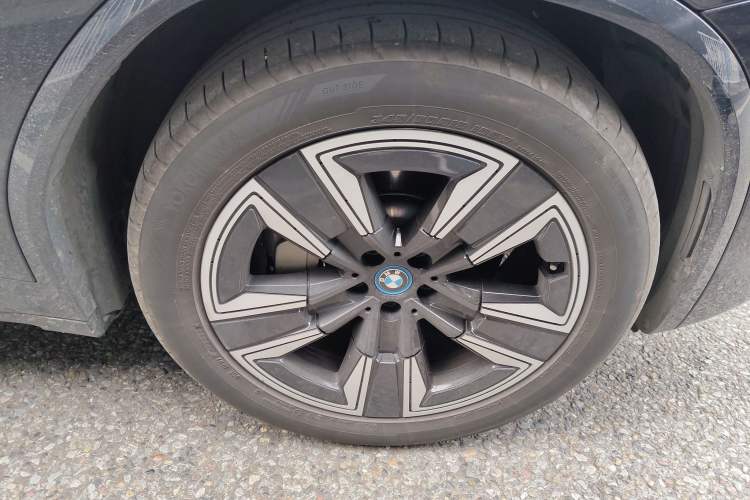 Used BMW iX3 2024 Leading Model Right Front Wheel Hub