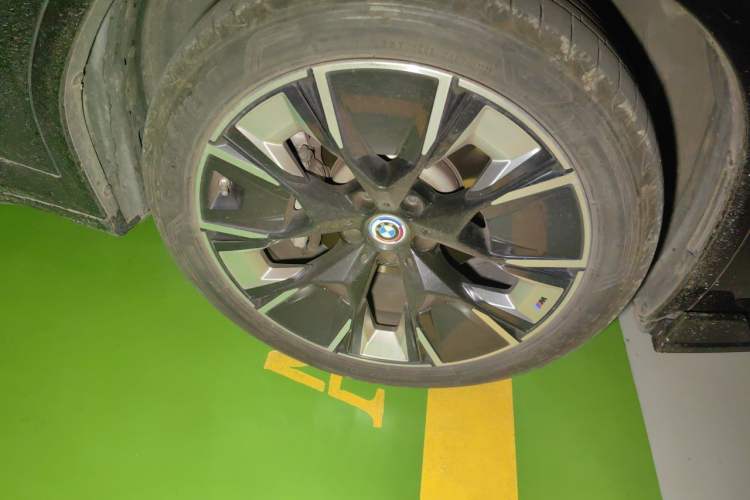 Used BMW iX3 2024 Leading Model Right Front Wheel Hub