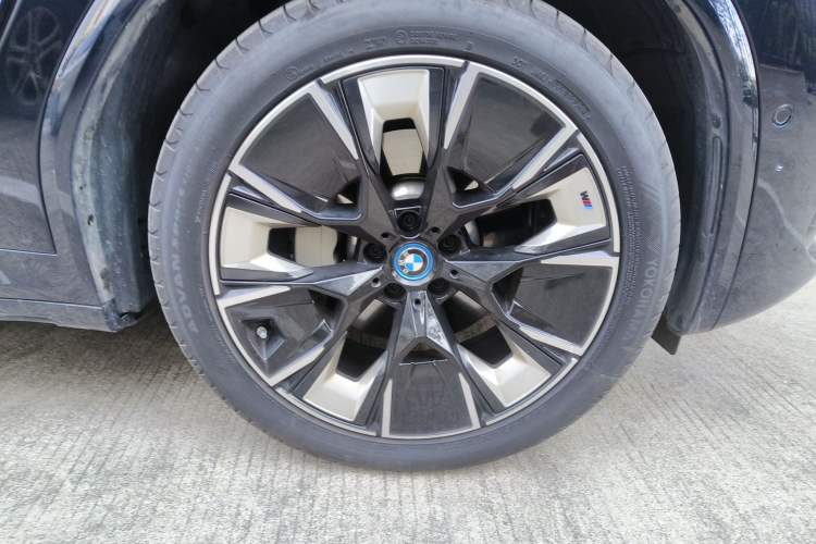 Used BMW iX3 2024 Leading Type Right Front Wheel Hub