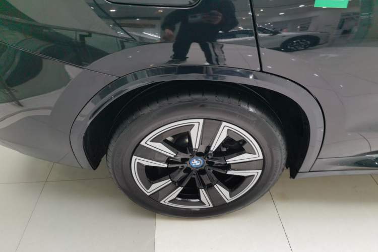 Used BMW iX3 2024 Leading Model Right Rear Wheel Hub