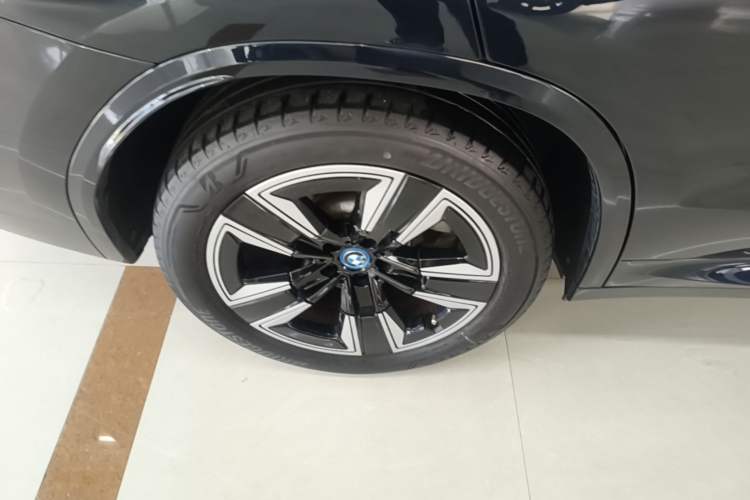 Used BMW iX3 2024 Leading Model Right Rear Wheel Hub