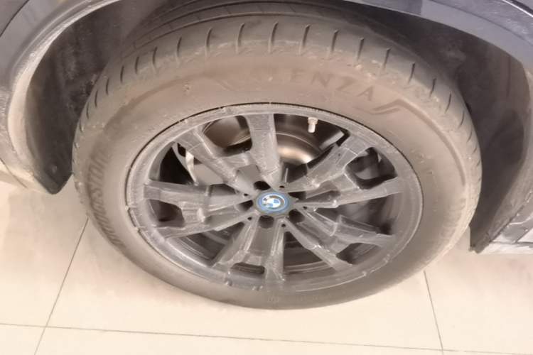 Used BMW iX3 2024 Leading Model Right Rear Wheel Hub
