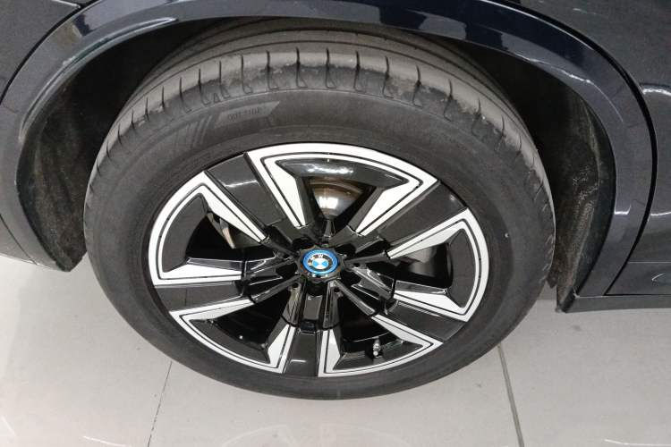 Used BMW iX3 2024 Leading Model Right Rear Wheel Hub