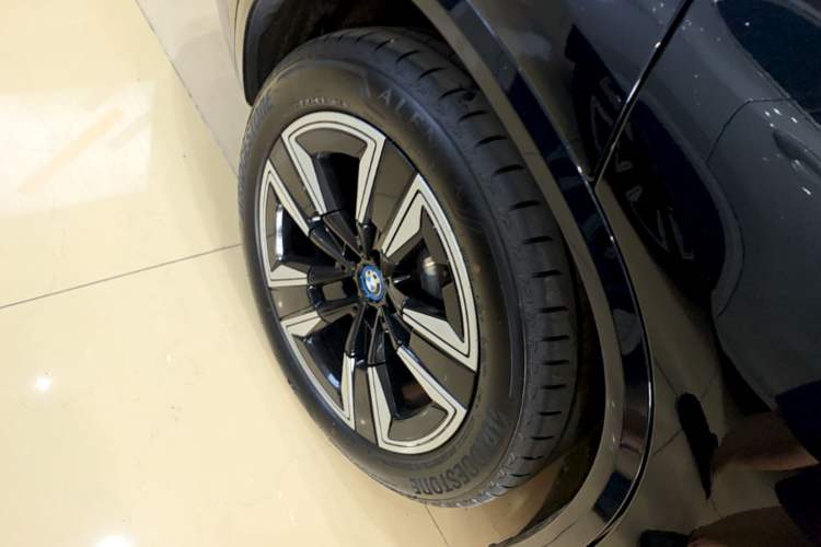 Used BMW iX3 2024 Leading Model Right Rear Wheel Hub