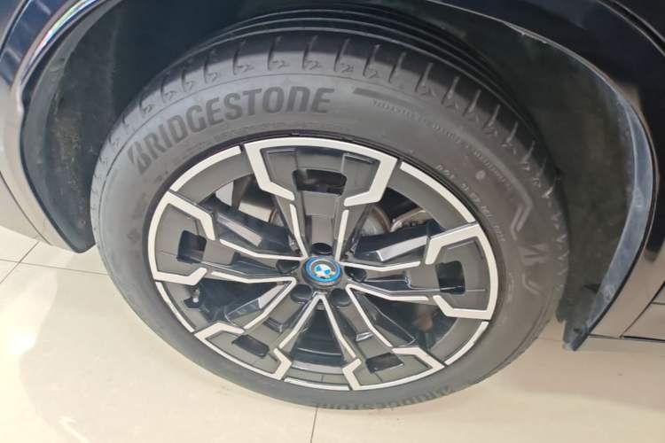 Used BMW iX3 2024 Leading Model Right Rear Wheel Hub