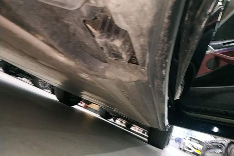 Used BMW iX3 2024 Leading Type Right Side Sill