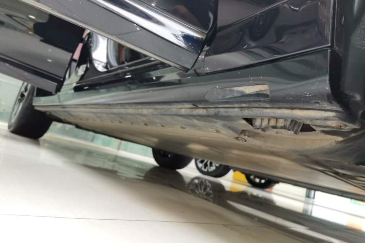 Used BMW iX3 2024 Leading Model Right Side Sill