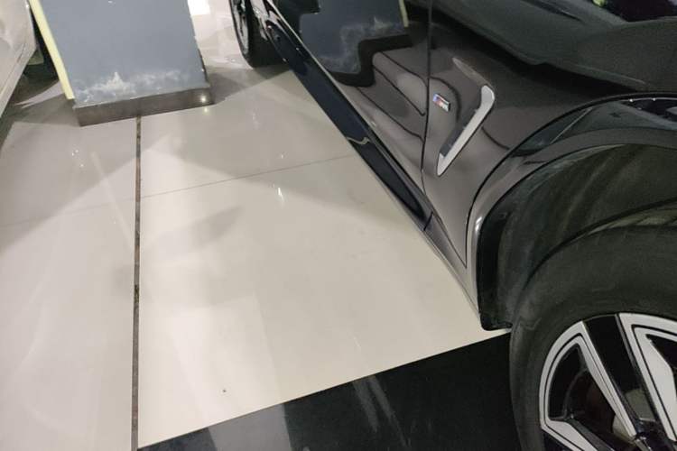 Used BMW iX3 2024 Leading Model Right Side Sill