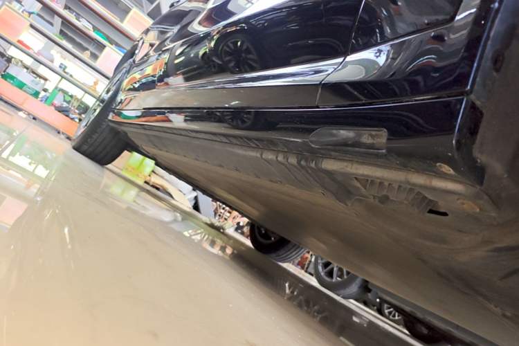 Used BMW iX3 2024 Leading Model Right Side Sill