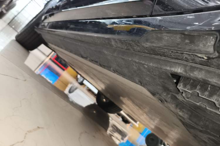 Used BMW iX3 2024 Leading Model Right Side Sill
