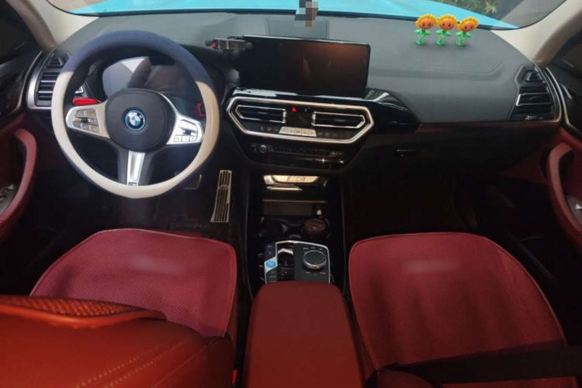 Used BMW iX3 2024 Leading Model Center Console