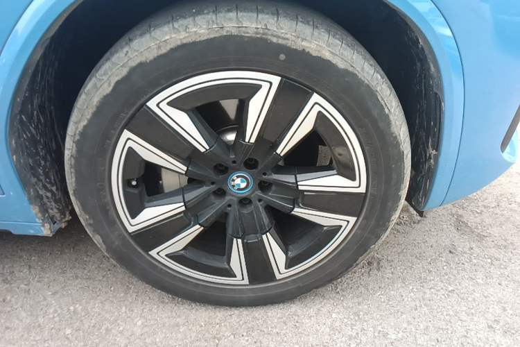 Used BMW iX3 2024 Leading Model Right Front Wheel Hub