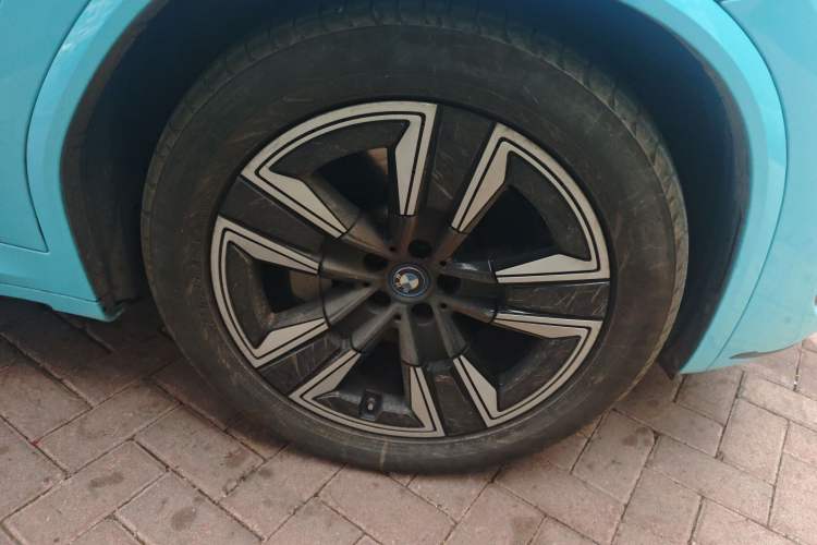 Used BMW iX3 2024 Leading Model Right Front Wheel Hub