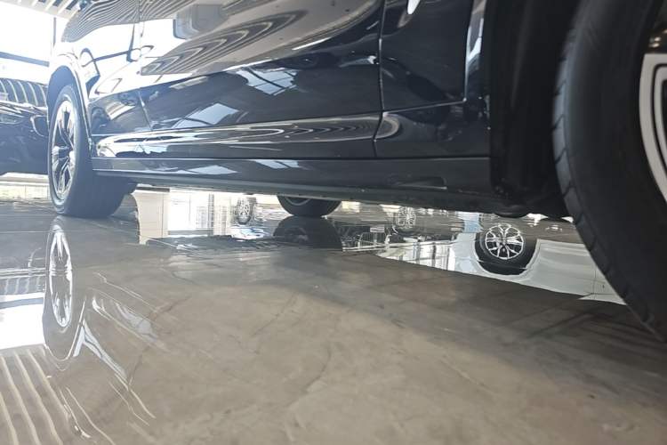 Used BMW iX3 2024 Leading Model Right Side Sill