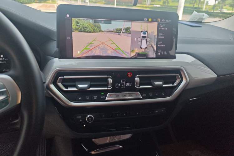Used BMW iX3 2024 Leading Type Audio And AC Panel