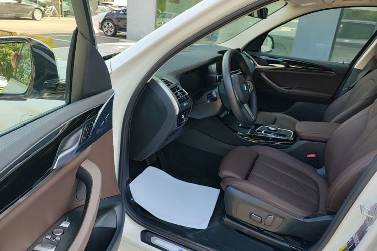 Used BMW iX3 2024 Leading Model Driver Seat