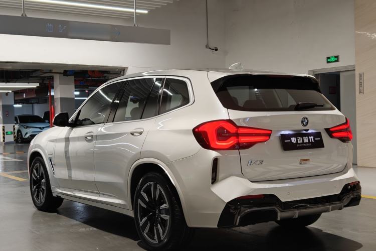 Used BMW iX3 2024 Leading Model Exterior 10