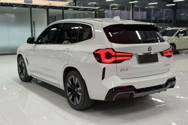Used BMW iX3 2024 Leading Model Exterior 2