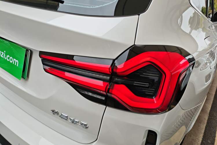 Used BMW iX3 2024 Leading Model Exterior 2