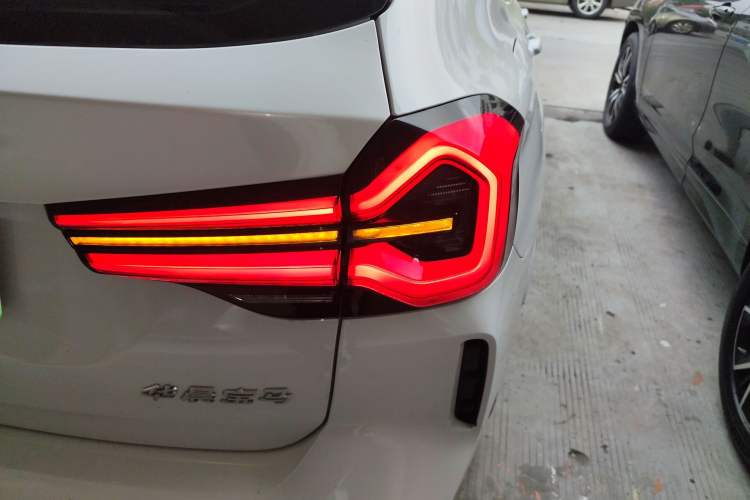 Used BMW iX3 2024 Leading Model Exterior 3