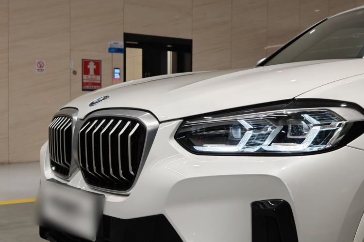 Used BMW iX3 2024 Leading Model Exterior 3