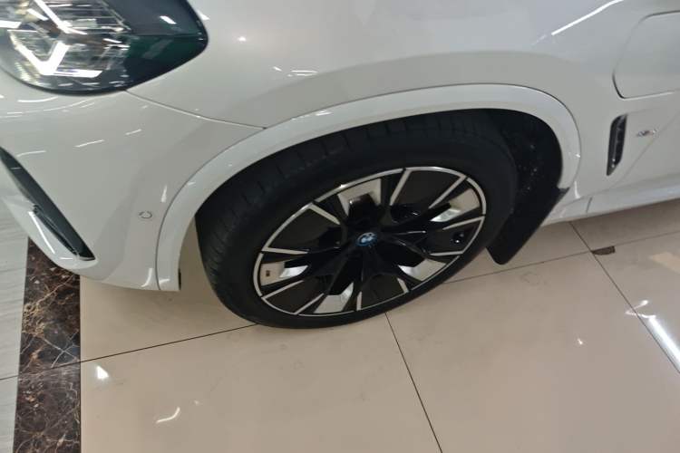 Used BMW iX3 2024 Leading Type Exterior 3