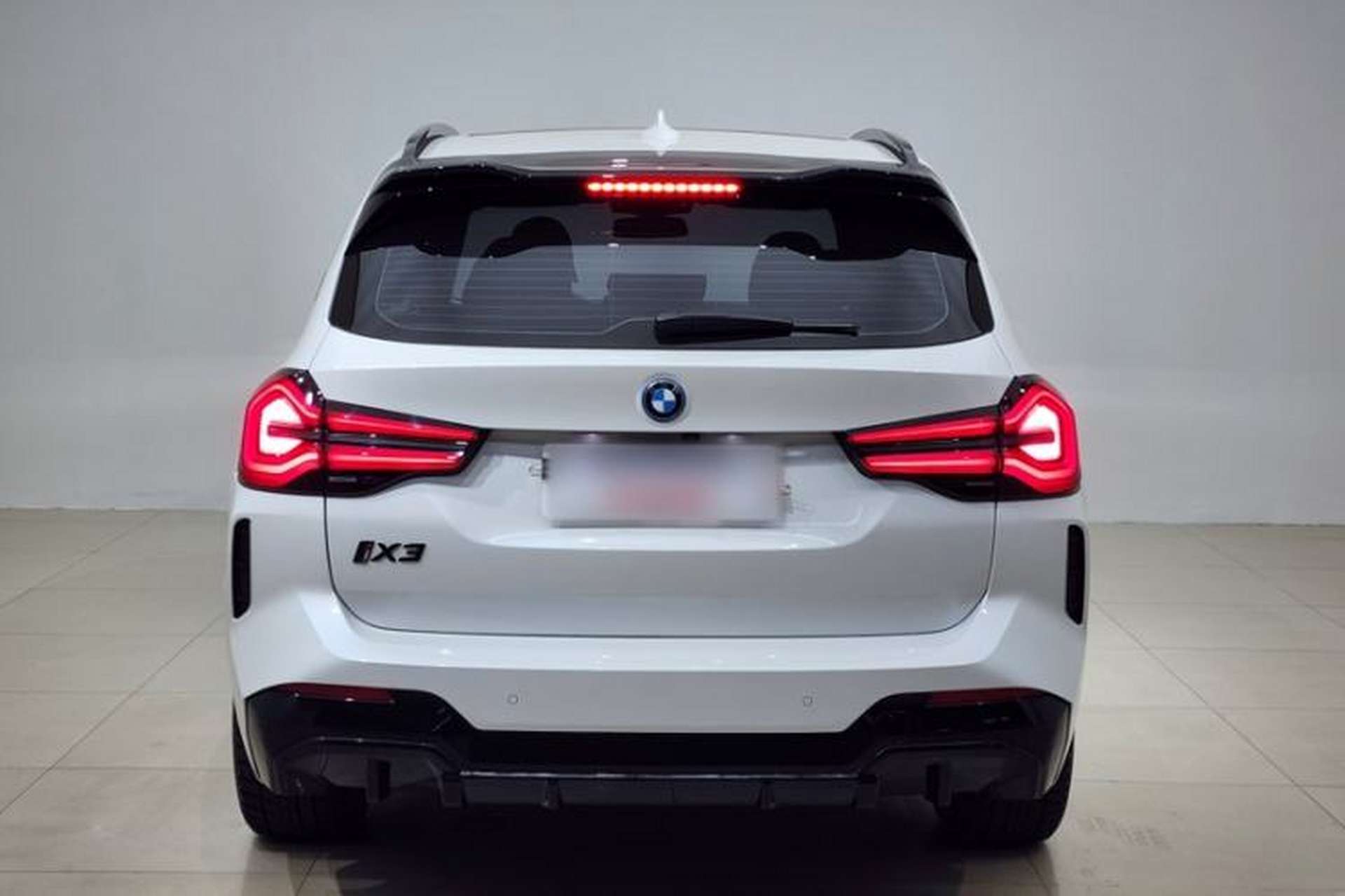 Used BMW iX3 2024 Leading Model Exterior 4