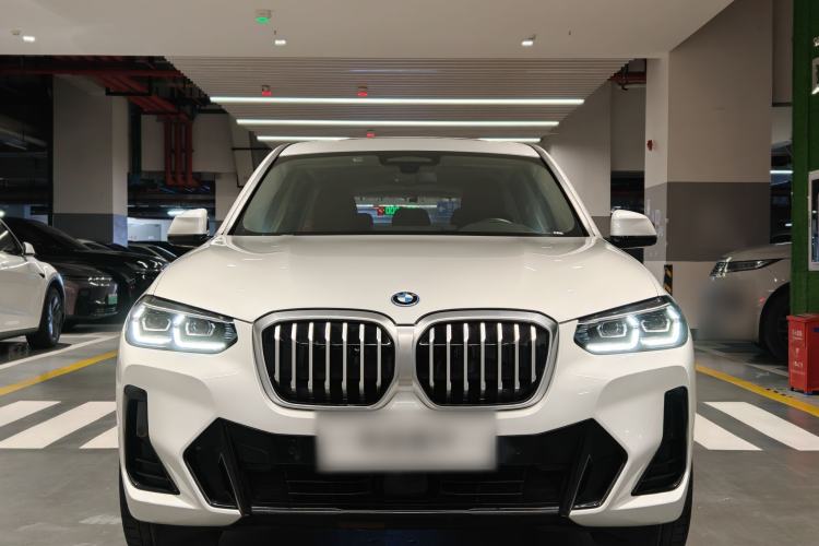 Used BMW iX3 2024 Leading Model Exterior 4