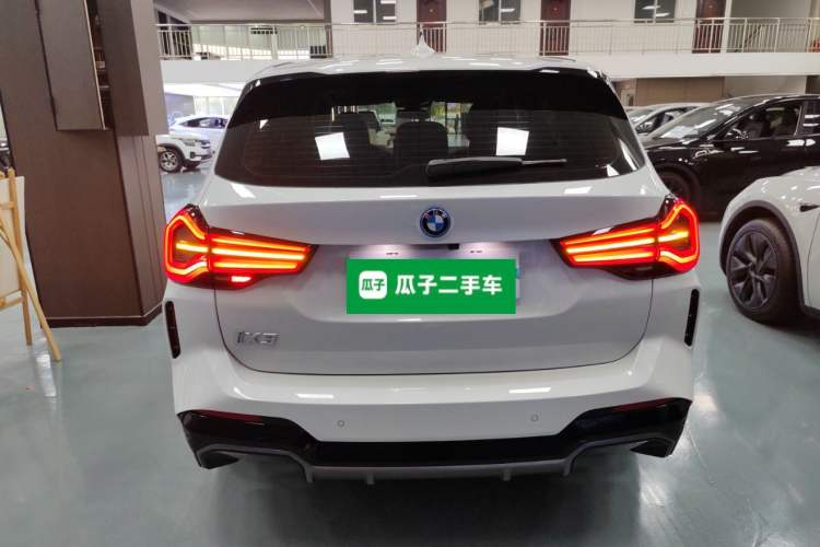 Used BMW iX3 2024 Leading Model Exterior 4