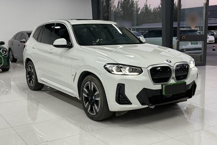 Used BMW iX3 2024 Leading Model Exterior 5