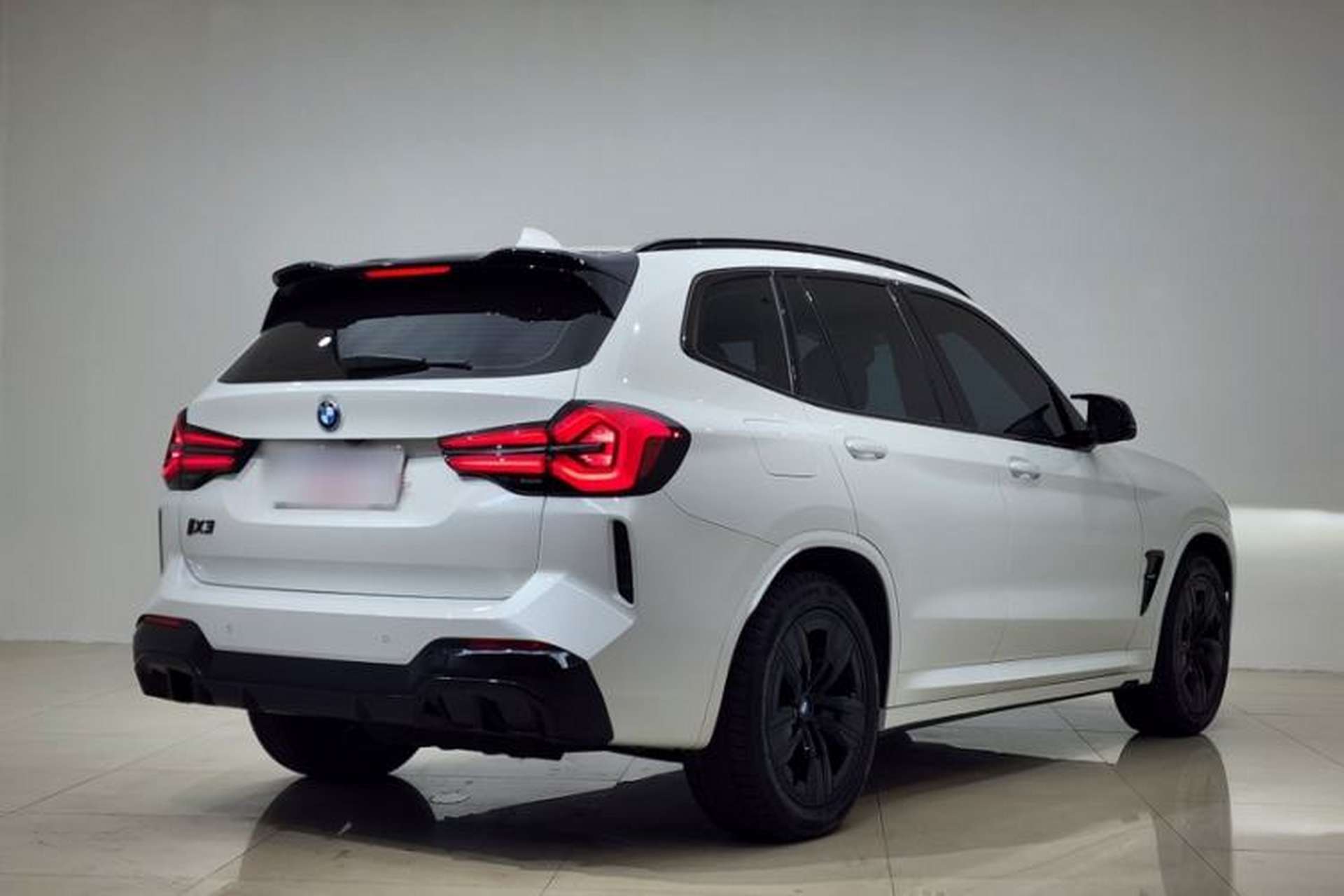 Used BMW iX3 2024 Leading Model Exterior 7