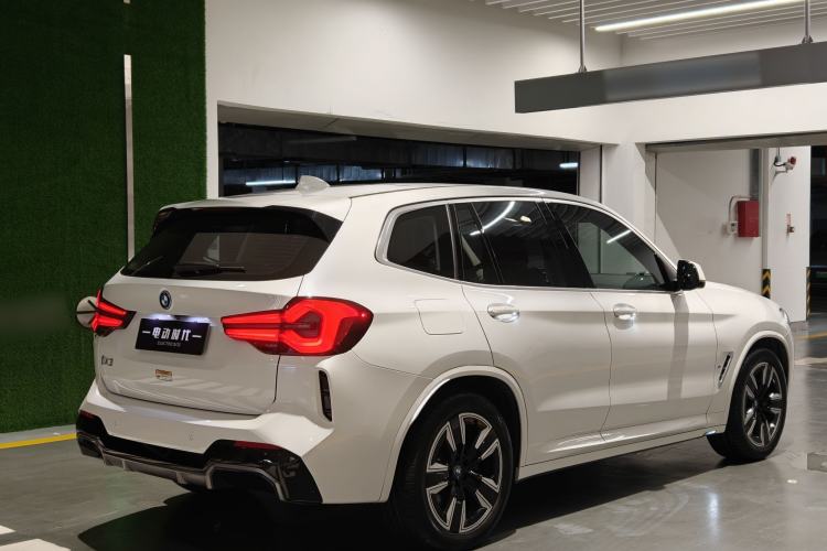 Used BMW iX3 2024 Leading Model Exterior 7