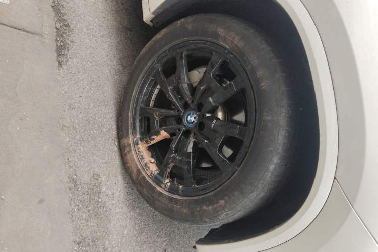 Used BMW iX3 2024 Leading Model Exterior 7