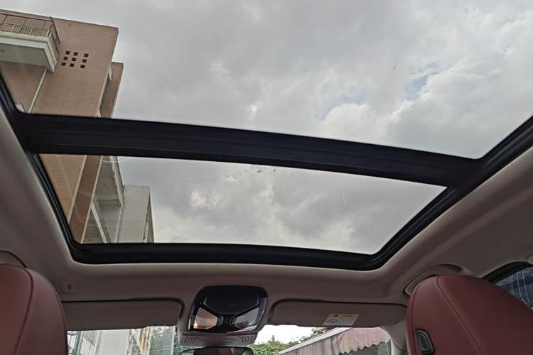 Used BMW iX3 2024 Leading Model Headliner