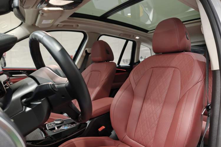 Used BMW iX3 2024 Leading Model Interior 1