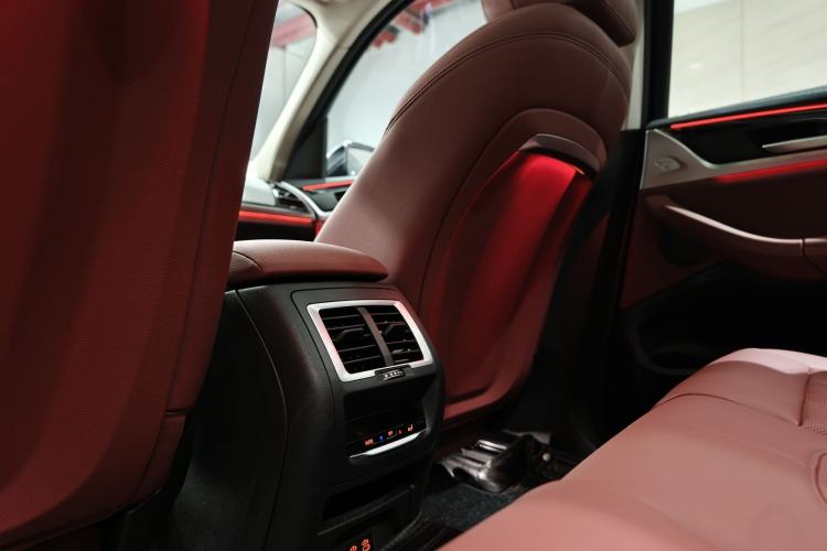Used BMW iX3 2024 Leading Model Interior 4