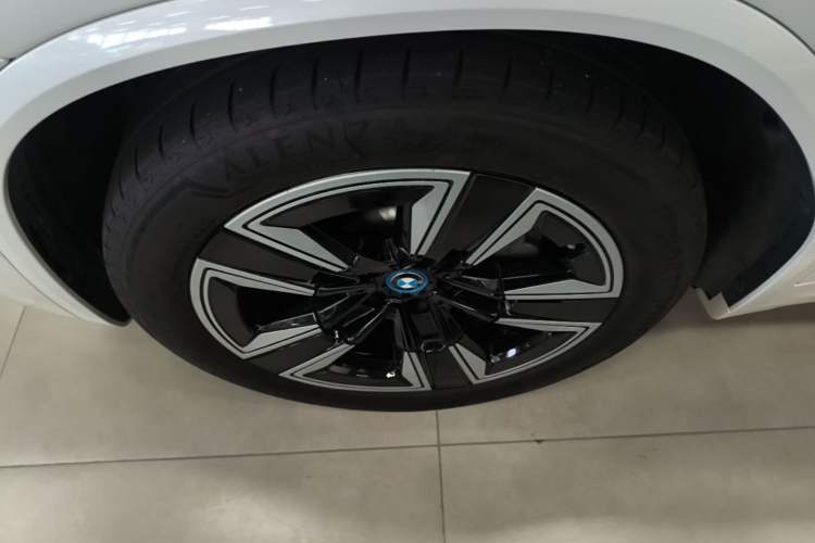 Used BMW iX3 2024 Leading Model Left Front Wheel Hub